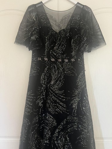 Vestido de tul de lentejuelas Teri Jon Illusion talla 14 precio de venta sugerido por el fabricante $1180 - Imagen 10 de 18