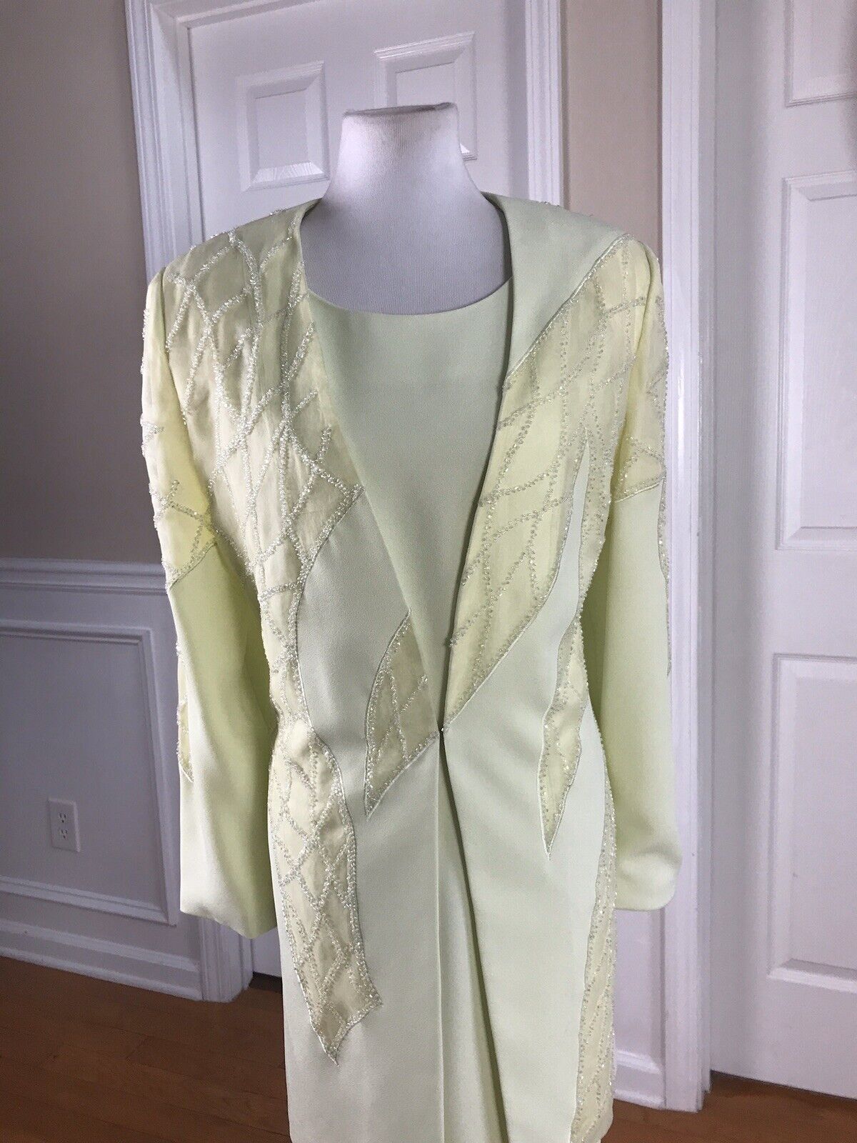 DONNA VINCI Women 2PC Lime Green Beaded Formal Lo… - image 2