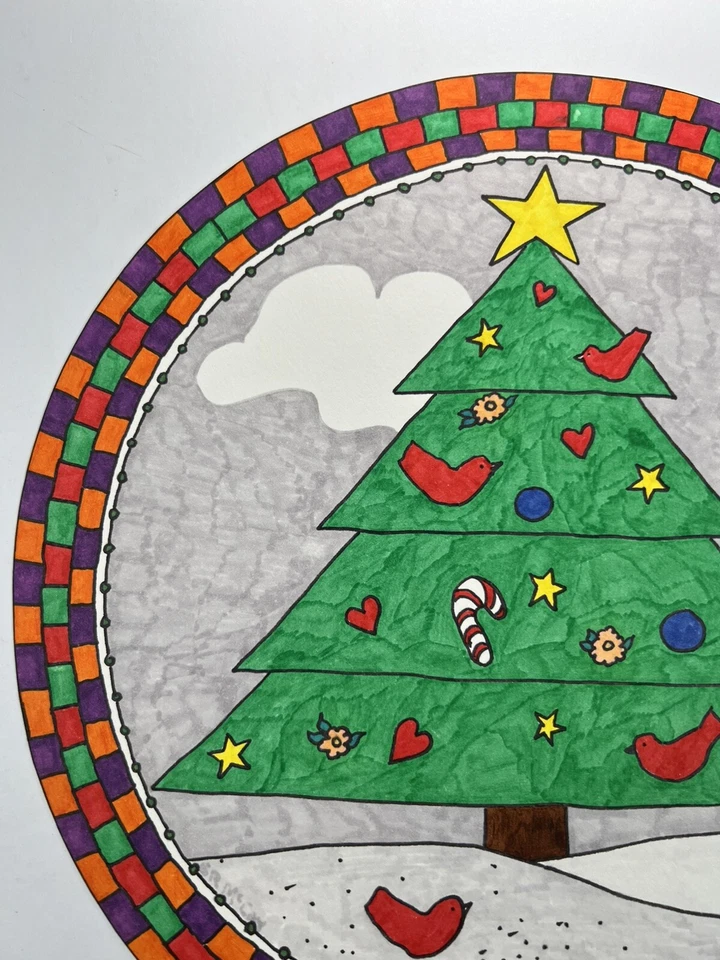 Tinta y marcador dibujo árbol de Navidad en campo nevado 10,5” redondo McCay Cardinals Foto 3 de 4