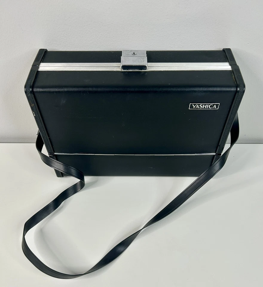 Винтажный жесткий чехол для фотоаппарата Yashica с ремешком — без ключа — как есть - Изображение 2 из 4
