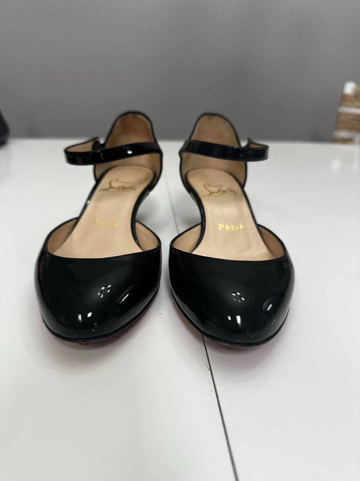 Cristian louboutin  Paris Round Toe Pumps Kitten Heel Sz  37 - Image 2 of 4
