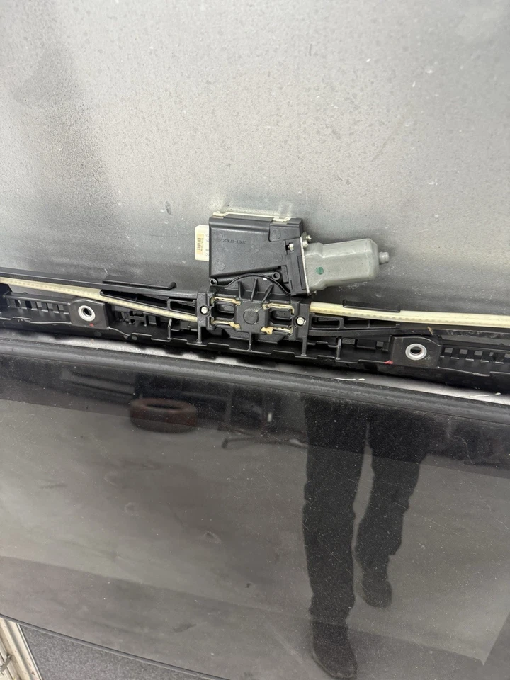 Suzuki Kizashi 2013 montaje de techo corredizo con motor usado Foto 3 de 4