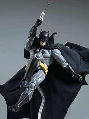 In Stock CT Toys MAFEX No.126 Hush Batman Black Ver. Action Figure