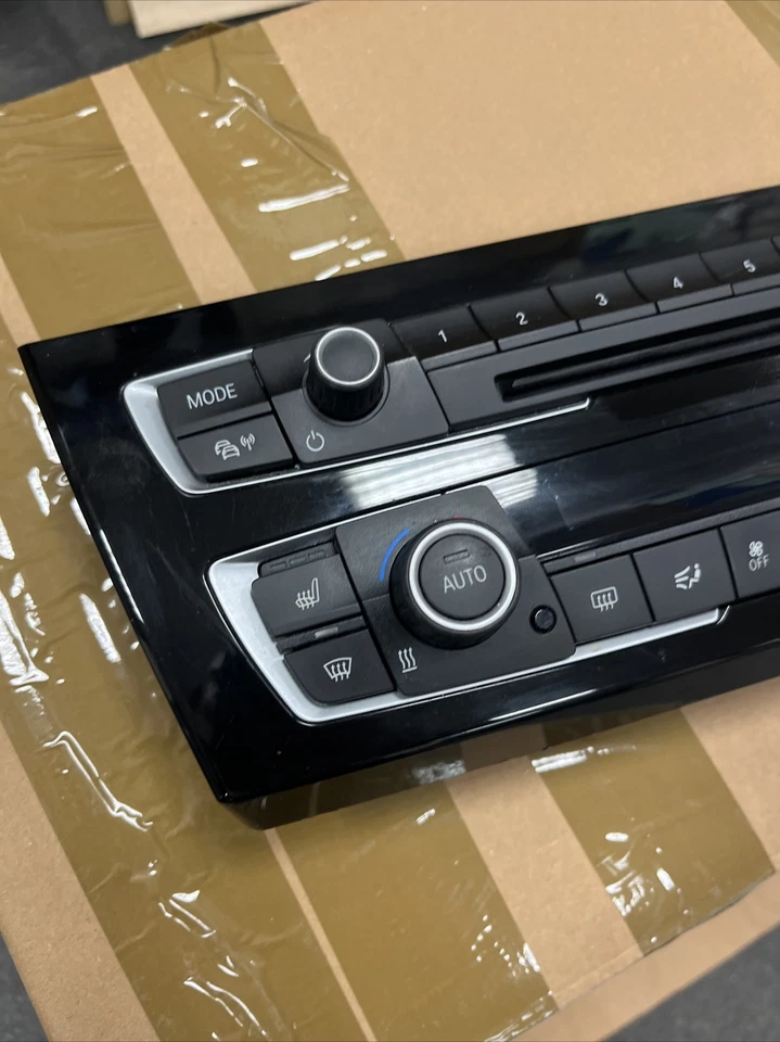 PANEL DE CONTROL RADIO BMW SERIE 1 CLIMATIZADOR Y CD 6832880 F F Series M140 I Foto 2 de 4