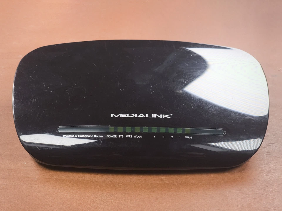 Medialink MWN-WAPR150N 150 Mbps 4-Port Wireless N Router 10/100 Cleaned & Tested - Image 2 of 4