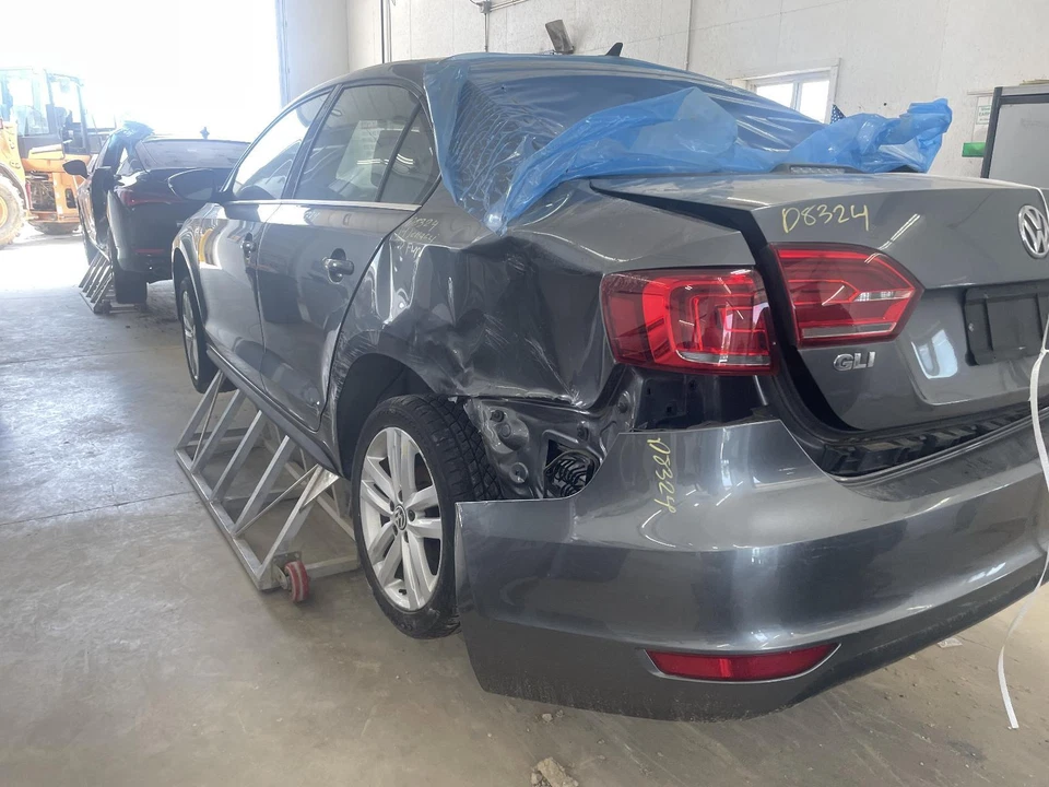 Used Front Right Seat Belt Front fits: 2014 Volkswagen Jetta gli bucket seat Sdn Foto 2 de 4