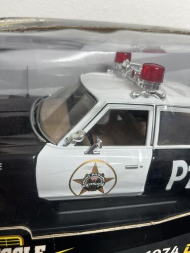1974 Dodge Monaco Police Die-Cast Model Car Limited Ed. 1:18 Scale damaged box - Picture 2 of 11