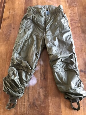 Navy Men’s insulated winter/snow pants sz 41…long…military Pants