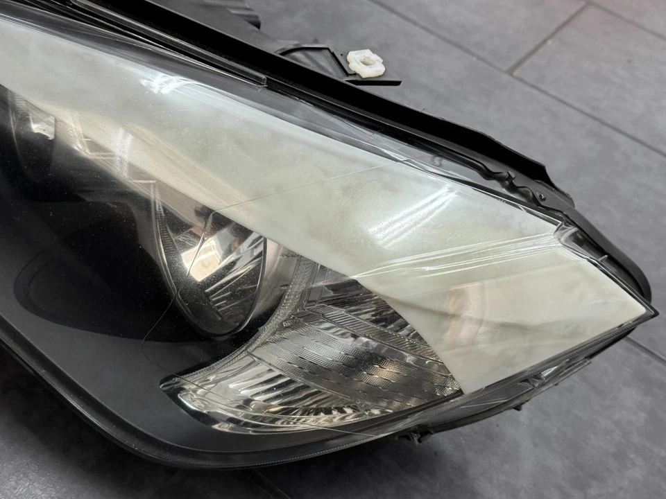 Headlight Front Left BMW X1 E84 Halogen Headlight Valeo Front Headlamp - Image 4 of 4