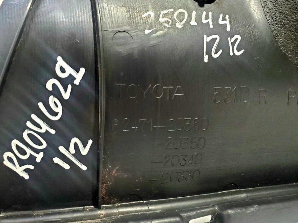 1993 Cadillac Allante OEM Pair Quarter Window Trim 62471-20360 - Image 4 of 4