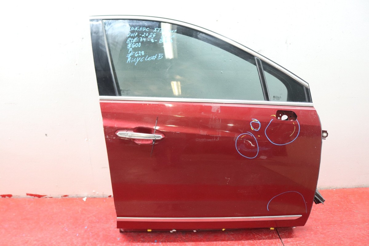 a_たろ　704545 2017 2025 CADILLAC XT5 RIGHT SIDE FRONT DOOR OEM | eBay