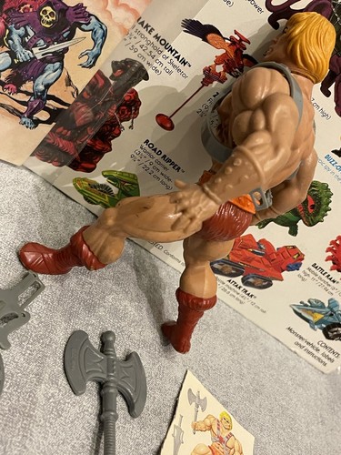 VINTAGE Masters of the Universe MOTU HE-Man Mattel con cómic y armas - Imagen 9 de 12