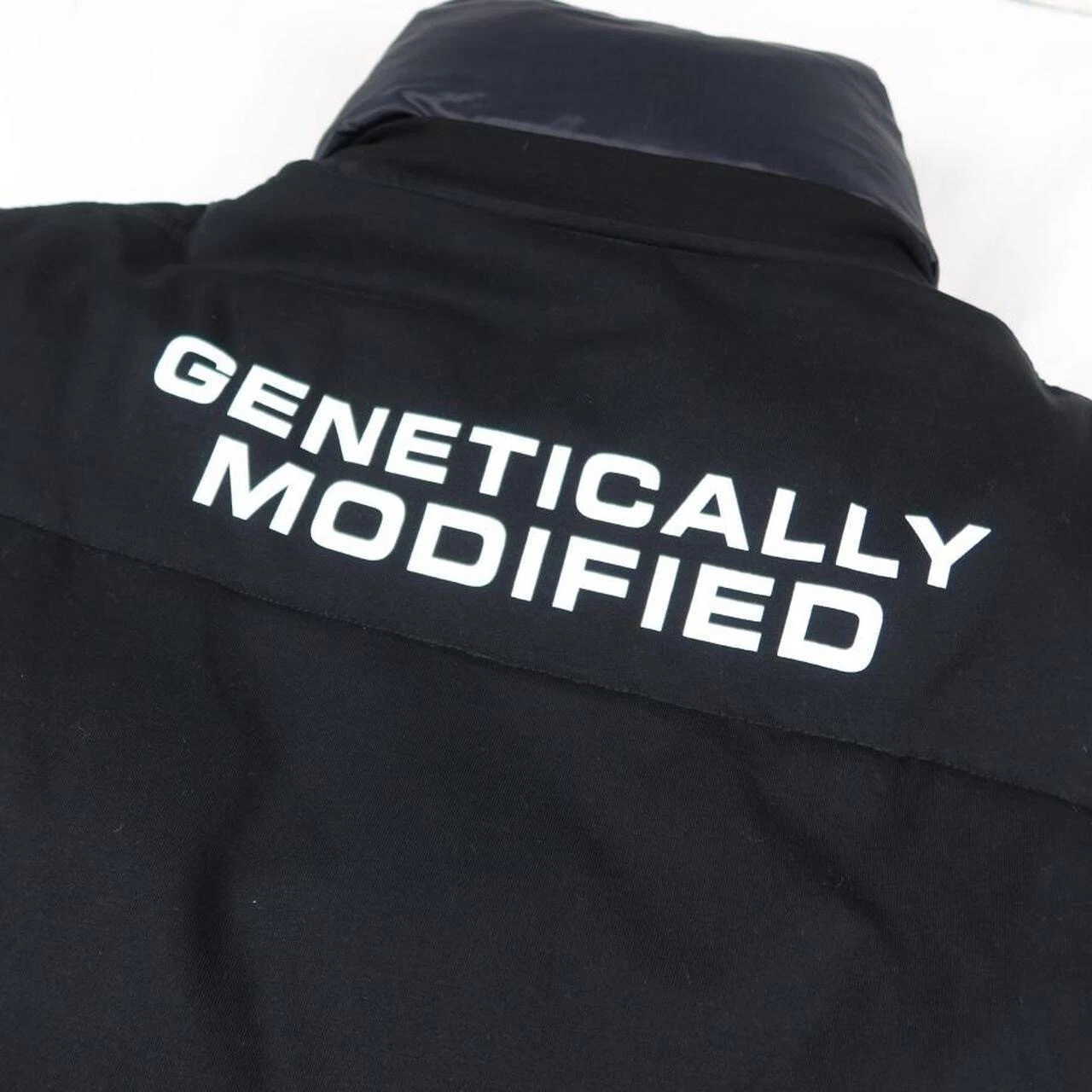 Vetements Genetically Modified Biohazard T-Shirt Puffer XL - product detail image 4