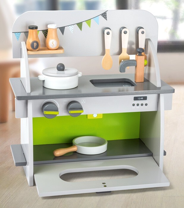 Cuisine bois enfant gain de place petite dinette pour chambre et salon