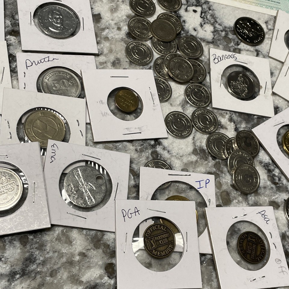 Big Lot Of Tokens Baseball Cards Golf Coins Paper Money Pokémon Cards
