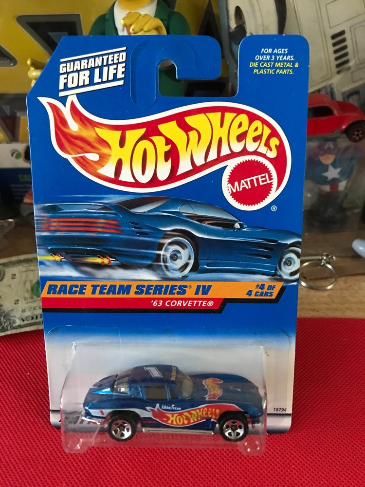 1997 Hot WHEELS RACE TEAM SERIES IV 63 CORVETTE  #728 B551