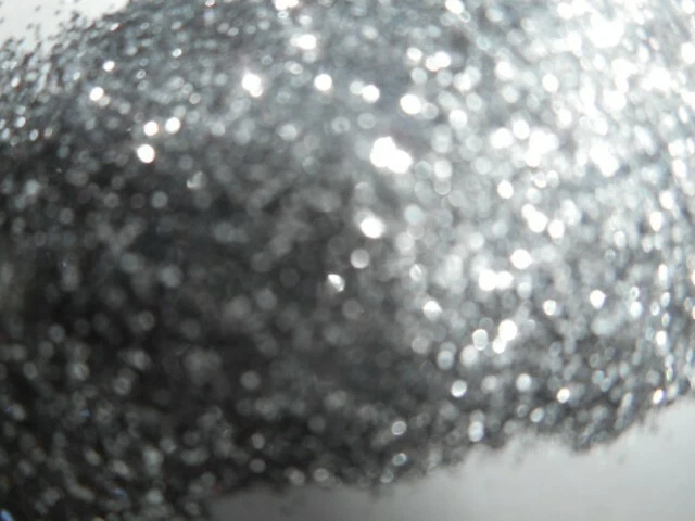 Aditivo de pintura automotriz "plata" .008 en escamas de metal premium de 2 oz Foto 4 de 4