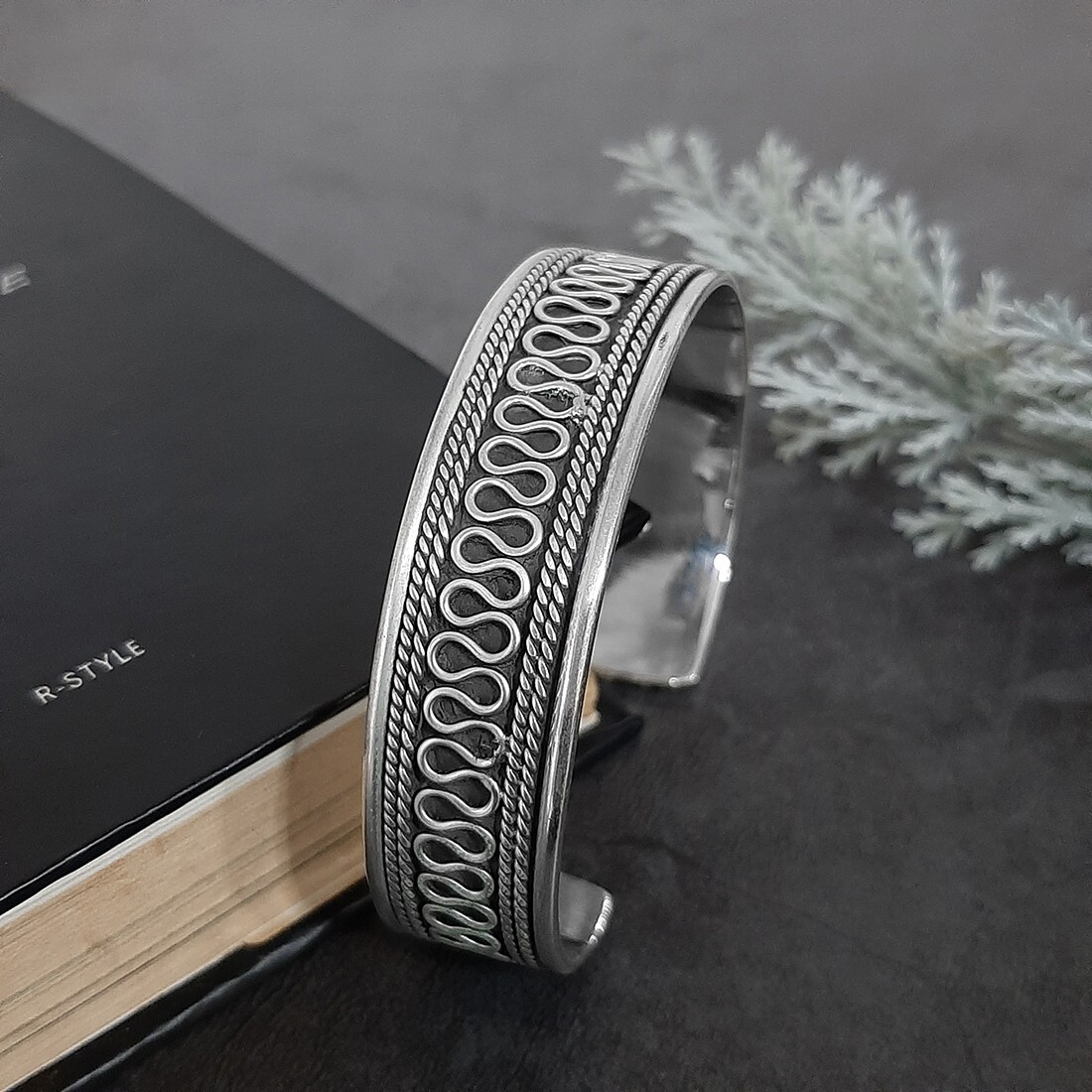 ブレスレット WILLIE and DUFFY Custom stamped bangle silver 925 handmade 925 Sterling Silver Handmade Fabulous Flower Work Vintage