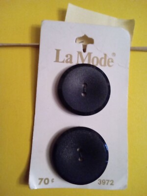 Vintage La Mode Item 3972 Navy Buttons On Card Brand New