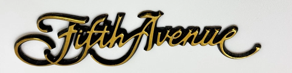 Chrysler New Yorker FIFTH AVENUE 1990-1993 emblema puerta vela lateral insignia MOPAR OEM Foto 3 de 4