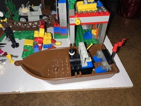 LEGO Adventurers Jungle Amazon Ancient Ruins 5986 Most of the Parts w/Sun Disk