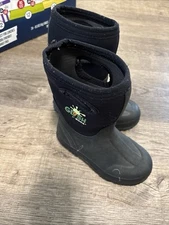 Glosh By Bogs Youth Size 11 Snow/Rain Boots 