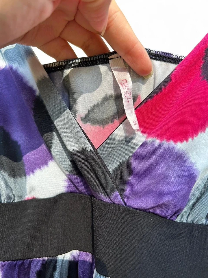 Camiseta sin mangas Y2K vintage rosa y morado lunares con ribete negro mediana EE. UU. 2000S Foto 3 de 4