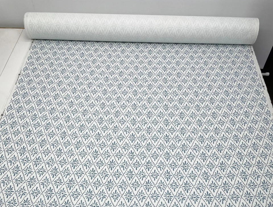 TELA MULTIUSOS FLORAL GEOMÉTRICA AZUL CARBELLA BALARD DESIGNS POR YARDA 54"W Foto 2 de 4