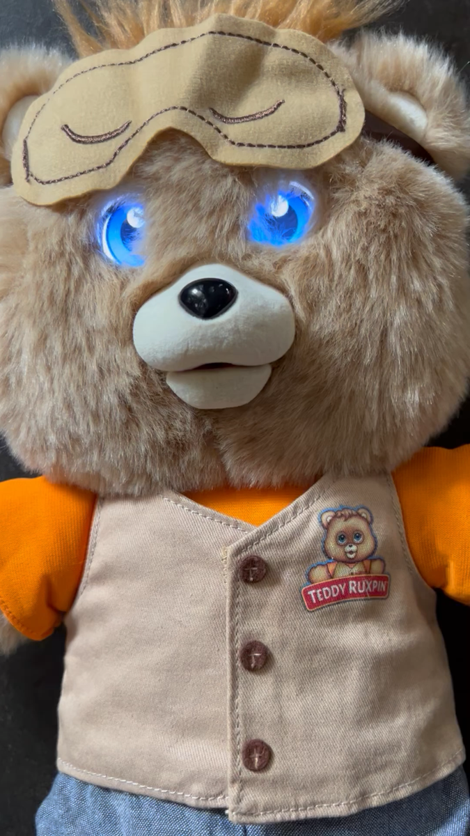 Teddy Ruxpin 2017 Animated Plush Talking Storytelling Bear