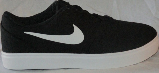 boys nike shoes size 11