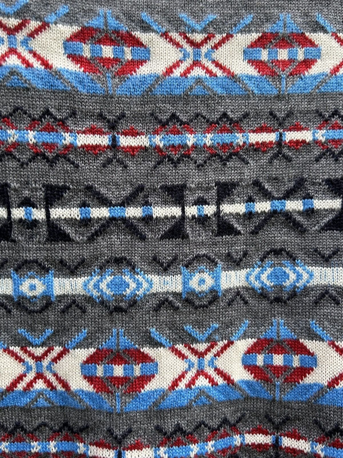 Foto 6 di 9