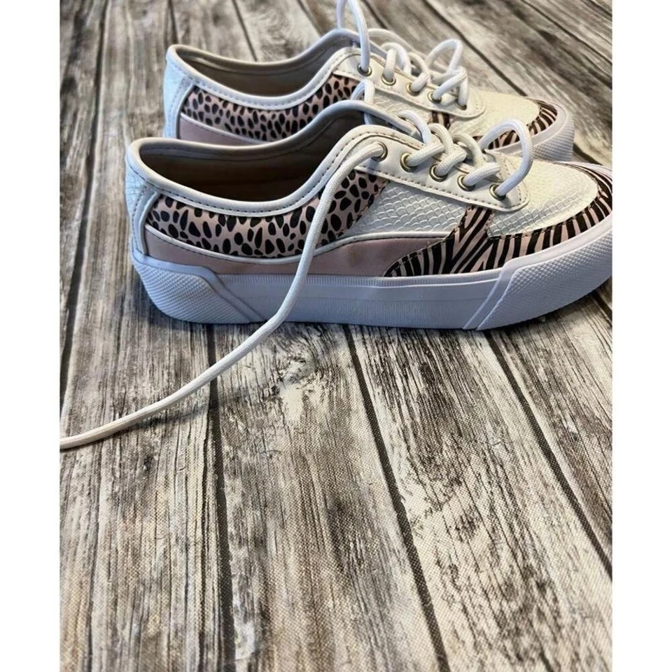 Girls Sperry white pink animal print size 3 Lace Up - Image 2 of 4