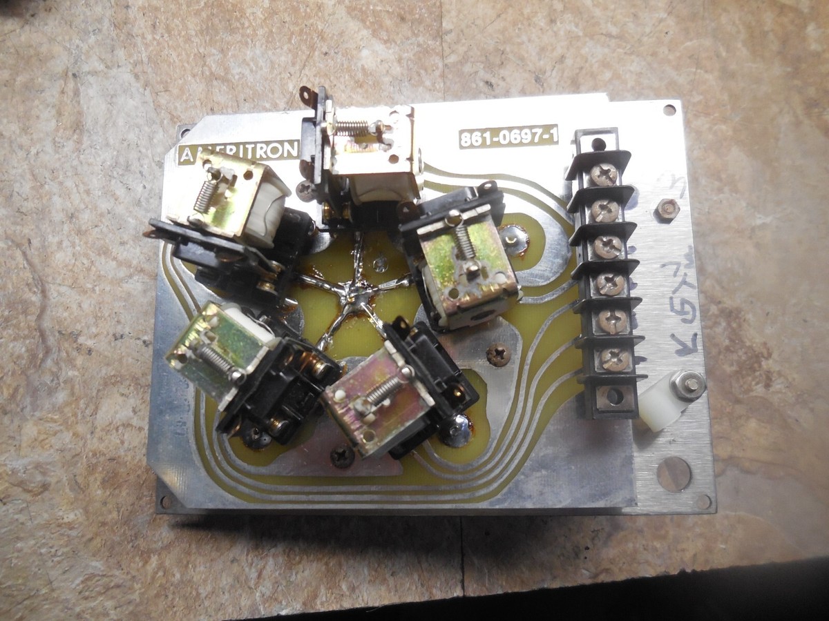 Ameritron RCS-8V Antenna Switch w/auto band Ham *Clean