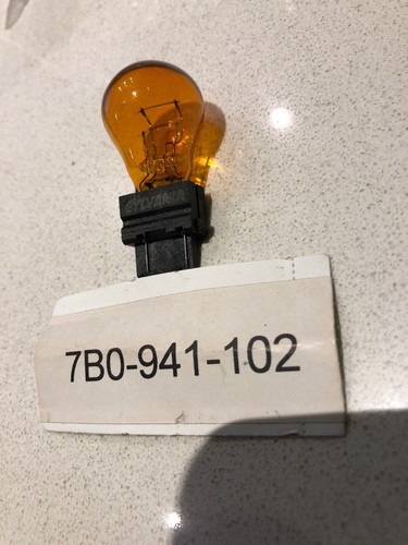 Volkswagen Signal Lamp Bulb 7B0-941-102 / Sylvania 3457AK OEM - Picture 3 of 3
