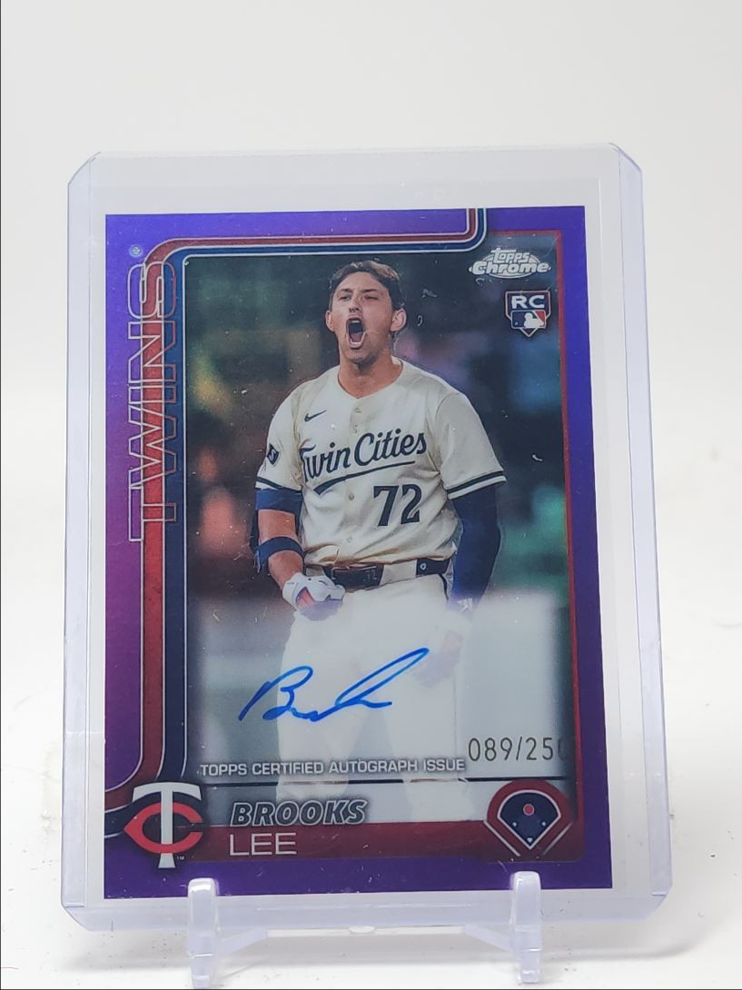 BROOKS LEE 2025 TOPPS CHROME ROOKIE PURPLE TWINS B RC AUTO /250 Q0234