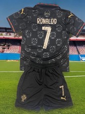 Ronaldo #7 Portugal Youth Set Size Large (26) 9/10yrs