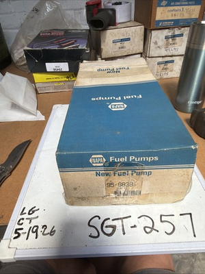 #ad Napa 95 42586 Fuel Pump Assembly Carter Number 0 2208 Vintage Nos $39.00