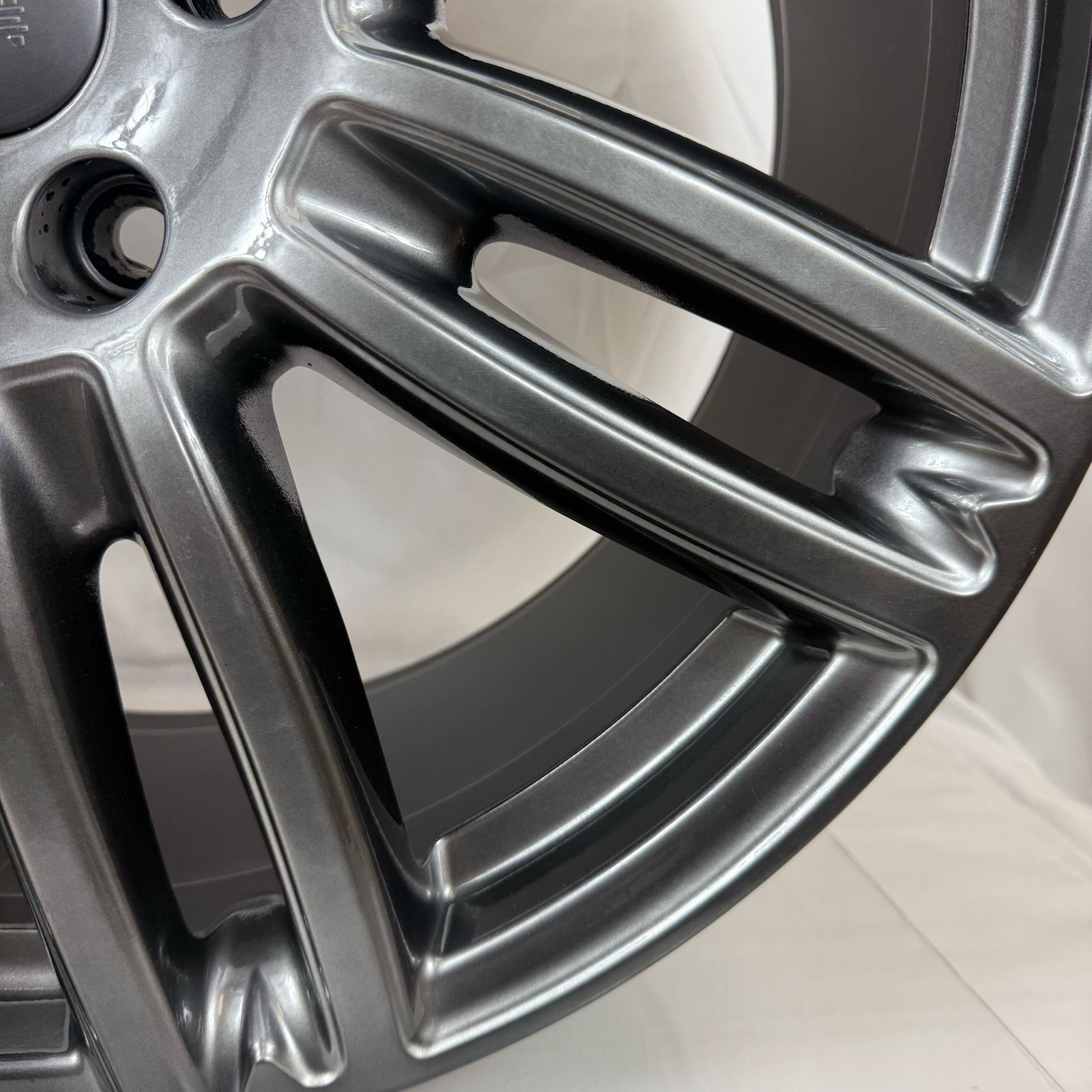 2014-2017 Maserati Ghibli 20x8.5 OEM Front Wheel Gray 7 Double Spoke Urano