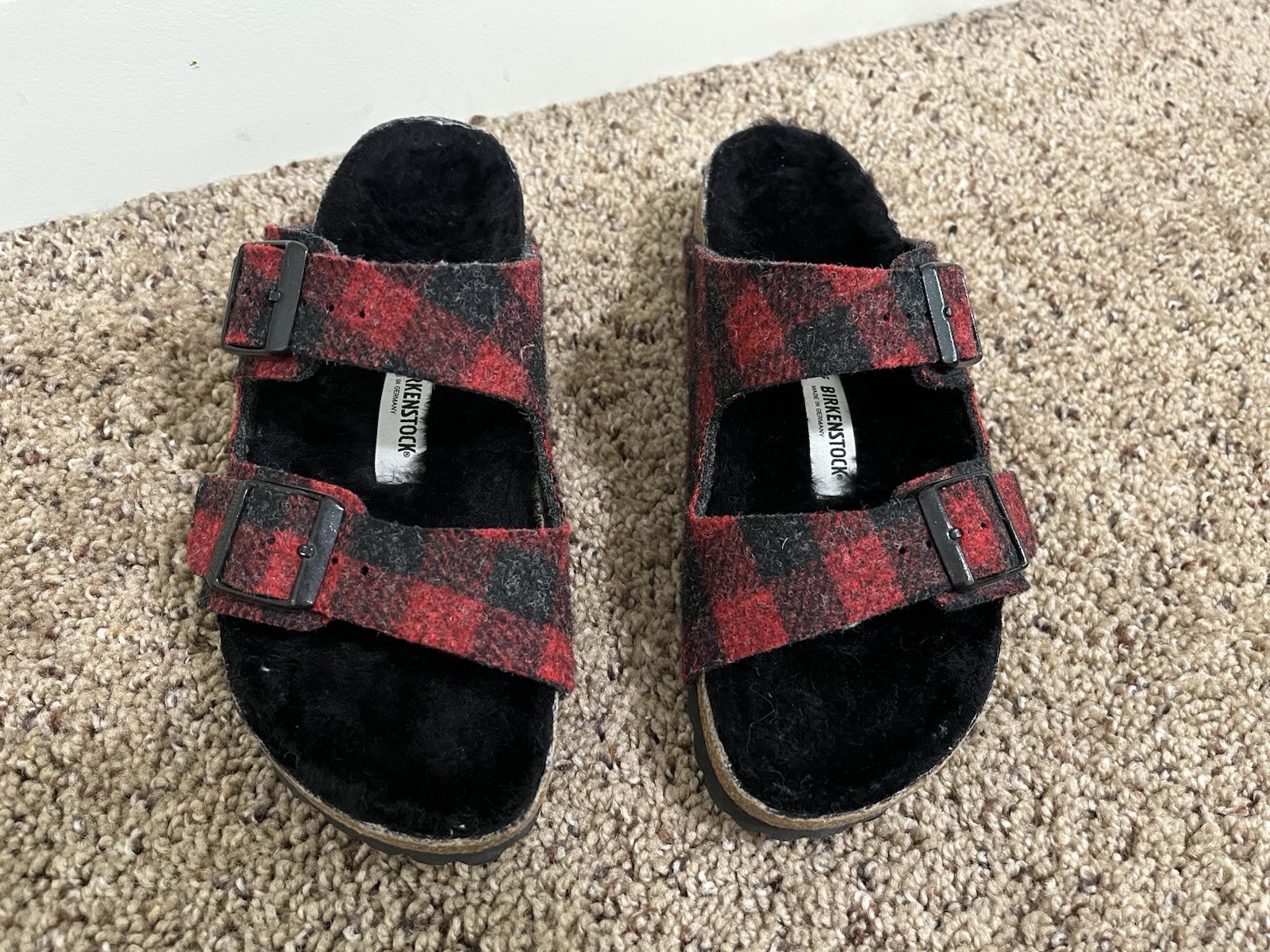 Birkenstock Arizona Shearling Wool Plaid Red Black Sandals Size 36 EU / 5-5.5 US