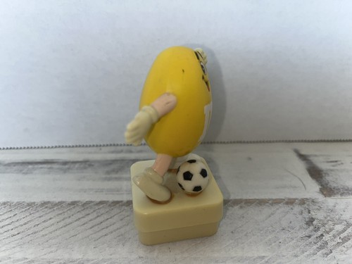 Topper tubo calciatore M&M Candy giallo arachidi 1992 - Foto 4 di 8