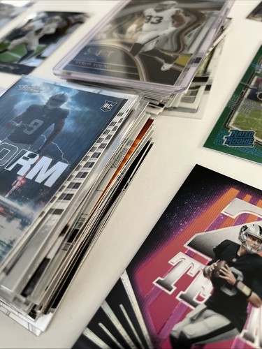 Las Vegas Raiders Mystery 55 Card Lot. Multiple Players & Years. RC’s & Stars. - Bild 2 von 2