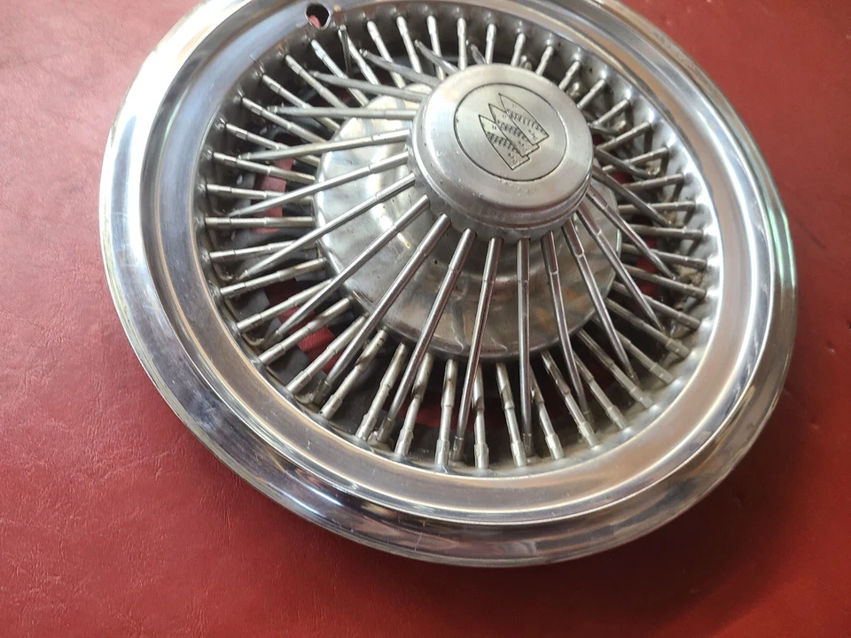 1973-1978 Buick Apollo Century Regal Skylark 1046 14" calota de fio 01244099 - Imagem 3 de 4