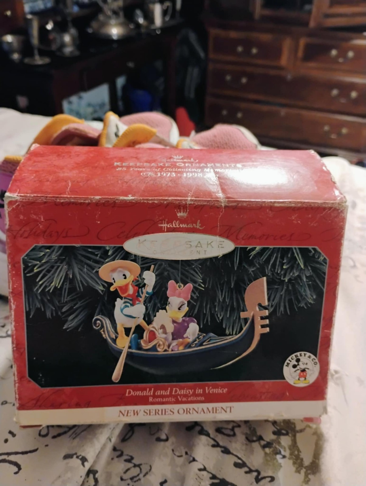 1998 Disney Donald and Daisy Venice Hallmark Keepsake Ornament #1