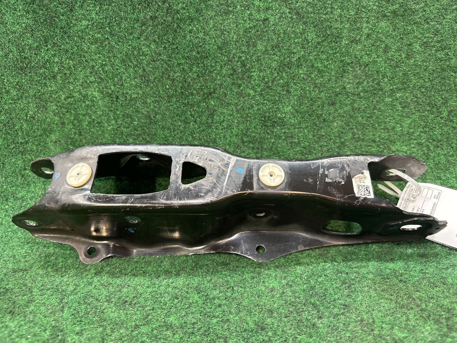 2019-2025 BMW X5 Rear Left Suspension Support Bracket OEM 33306878031