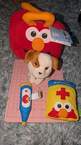 Sesame Street Elmo Giggle Doctor Kit Check Up Playset (Missing One Piece)