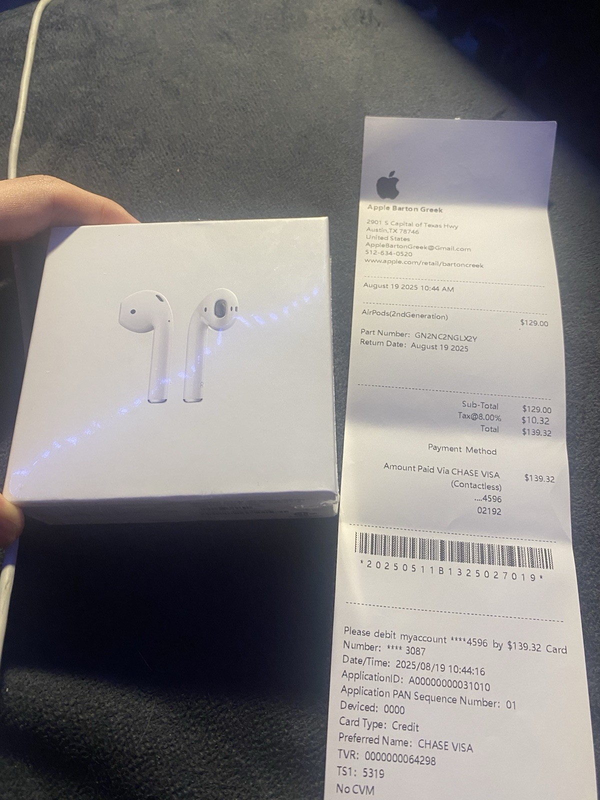 Apple AirPods 2nd Generation Wireless Charging Case White 