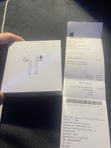 Apple AirPods 2nd Generation Wireless Charging Case White 