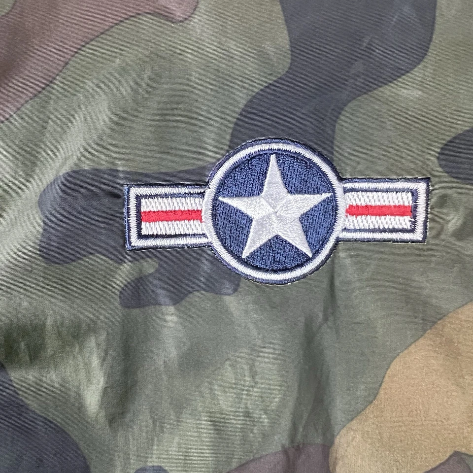 Abrigo Coogi Niños Talla 14/16 Camuflado Chaqueta Bombardero Bandera de Estados Unidos Cremallera Completa *Defecto Foto 3 de 4