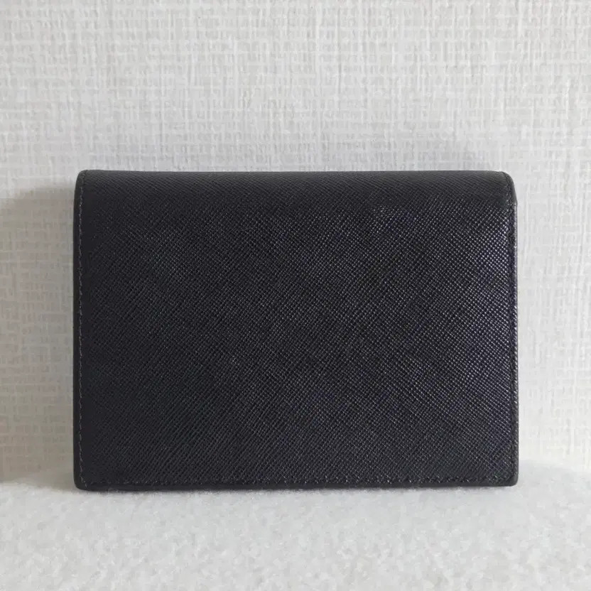 Prada Black Leather Card Wallet with Plenty of Slots thumbnail 8