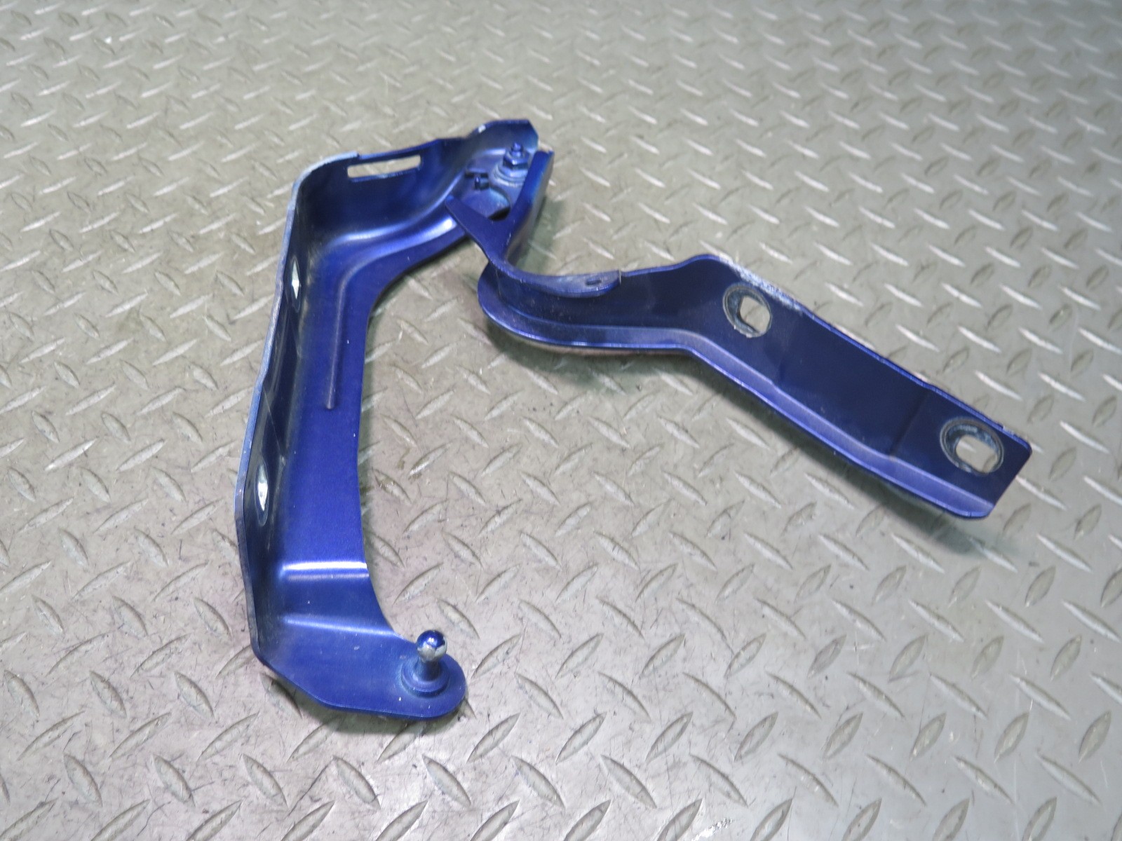 Maserati Ghibli 2014-2020 FRONT+RIGHT Hood hinge